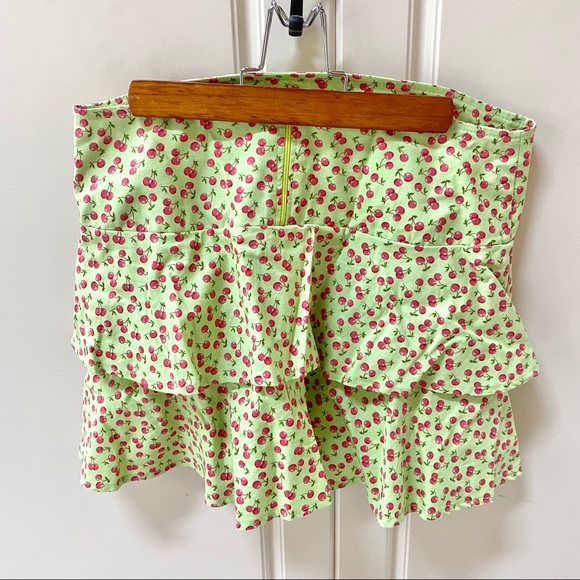 Custom skirt - Picture 2 of 2